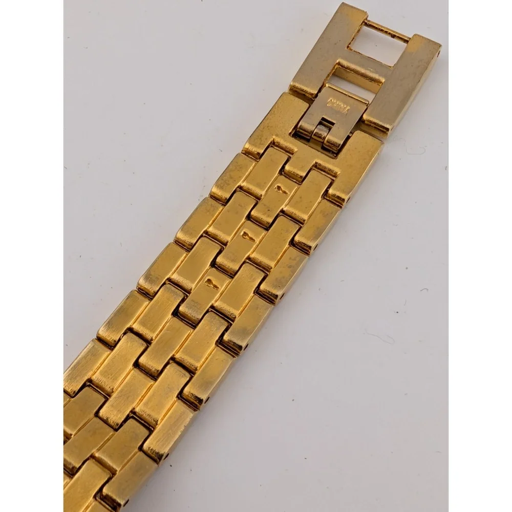 Avon Bling Pave Swarovski Crystals Watch Women 34mm‎ Case 7.5